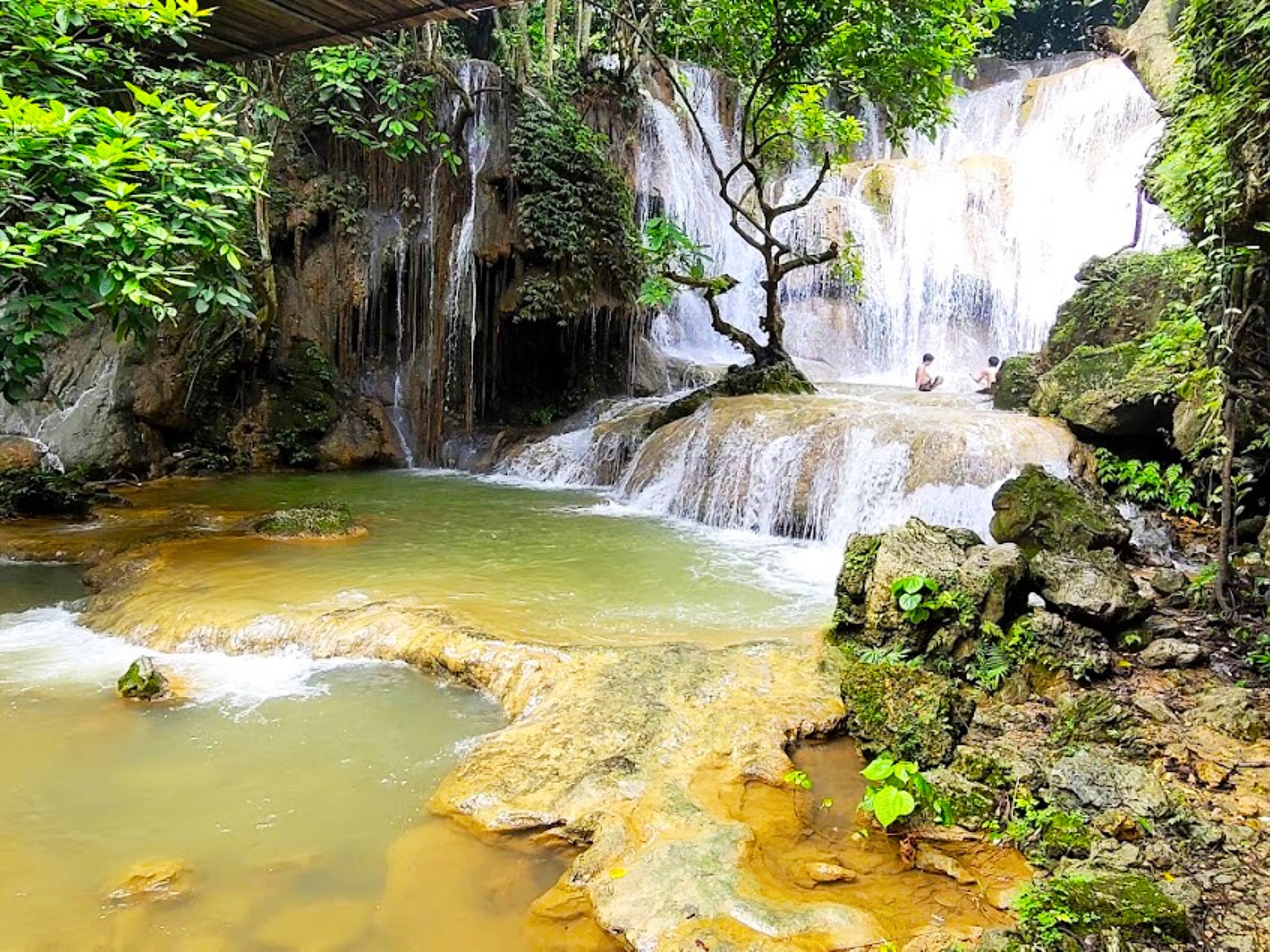 Ninh Binh: Elephant Waterfall & Mai Chau Valley Tour image 3