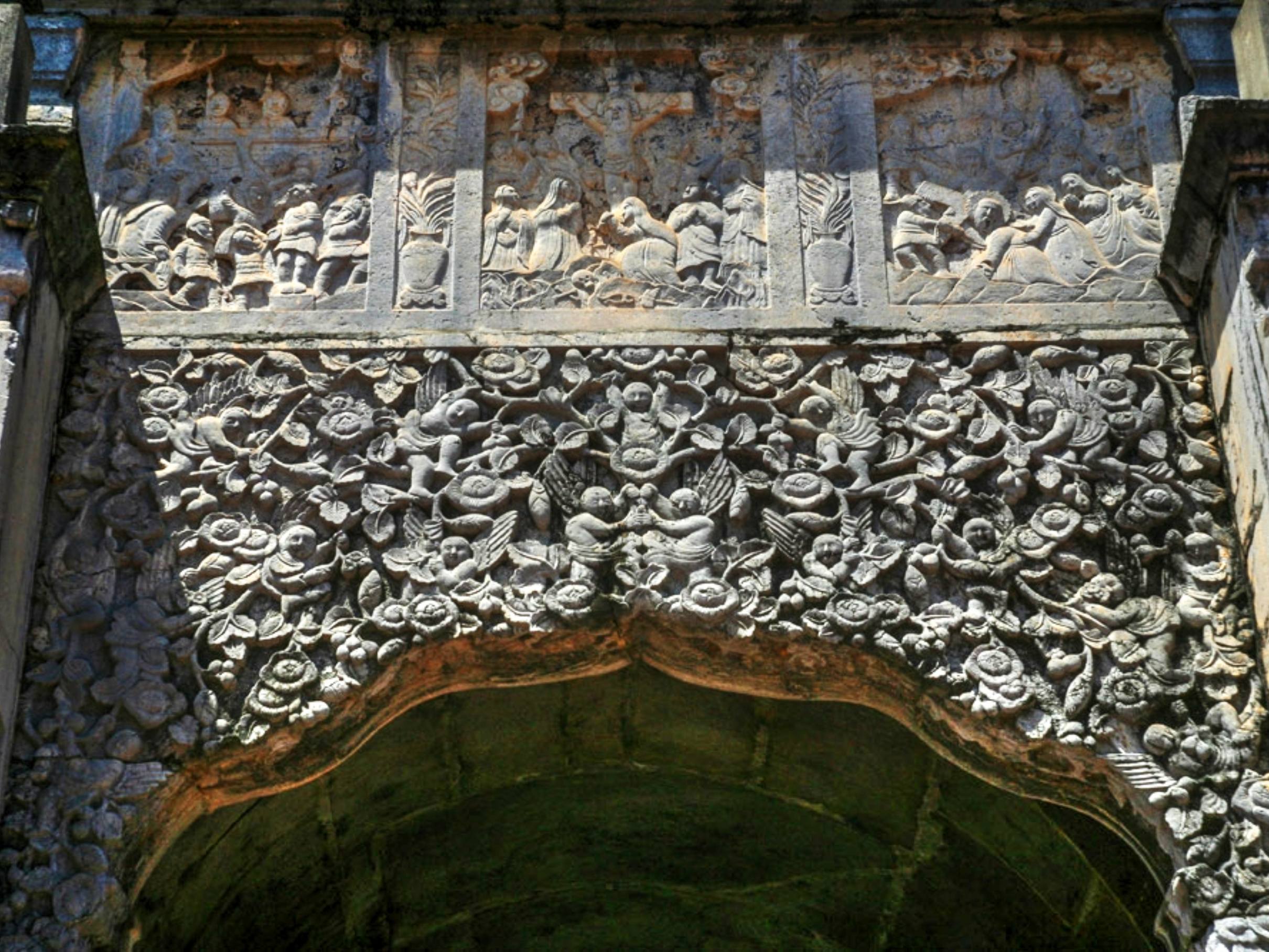 From Ninh Binh: Chau Son Monastery & Suoi Gio Waterfall Tour image 3