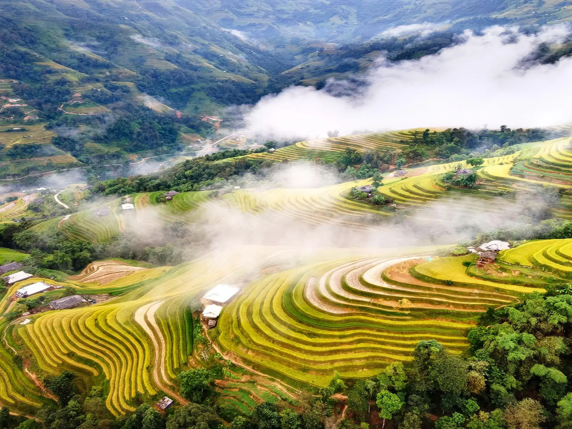 Ninh Binh to Pu Luong: Hidden Waterfall & Nature Transfer image 4