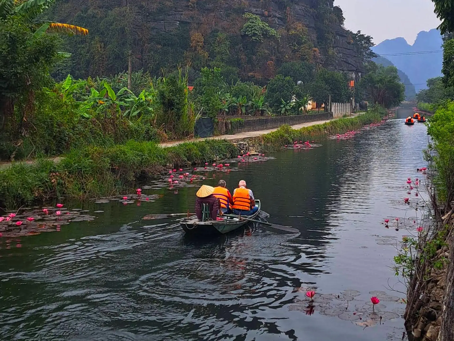 Ninh Binh Jeep Tour: Voi Temple, Sunset & Street Food image 7