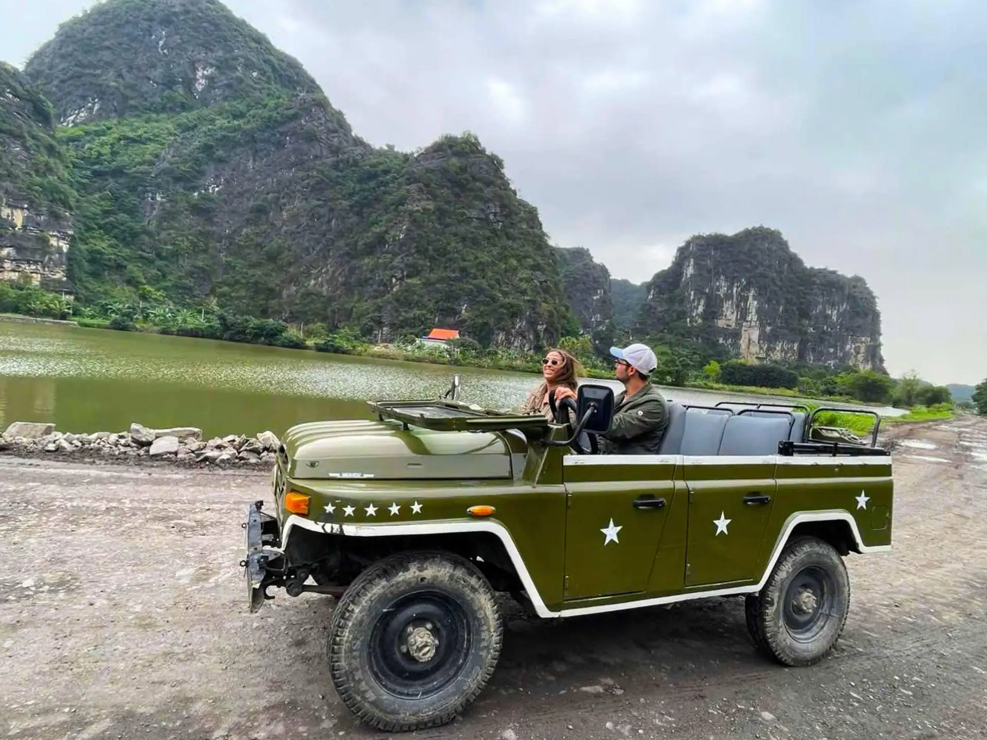 Ninh Binh: Jeep Tour with Local Villages & Rice Paddies image 2
