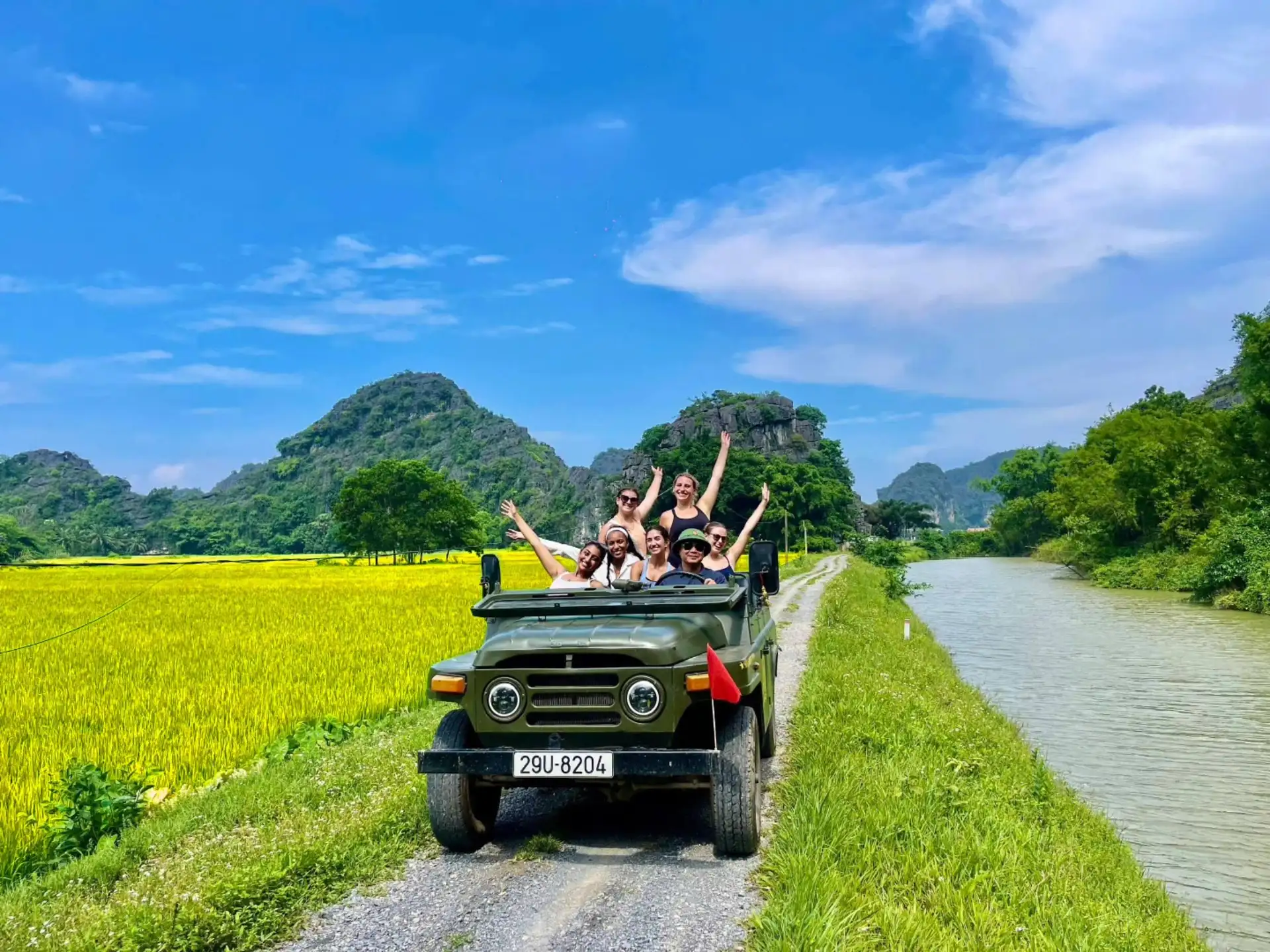 Ninh Binh: Jeep Tour with Local Villages & Rice Paddies image 3