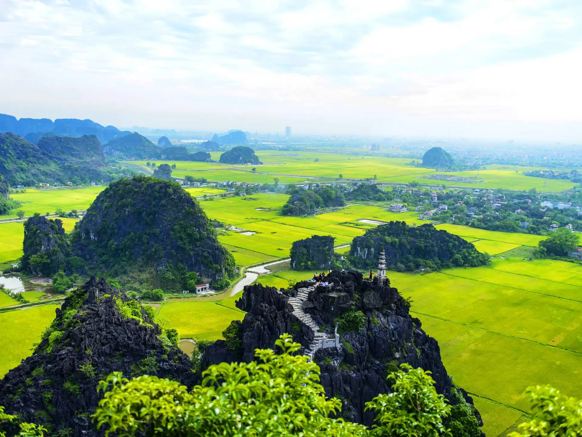 Ninh Binh Jeep Tour with Kayaking & Lunch image 2