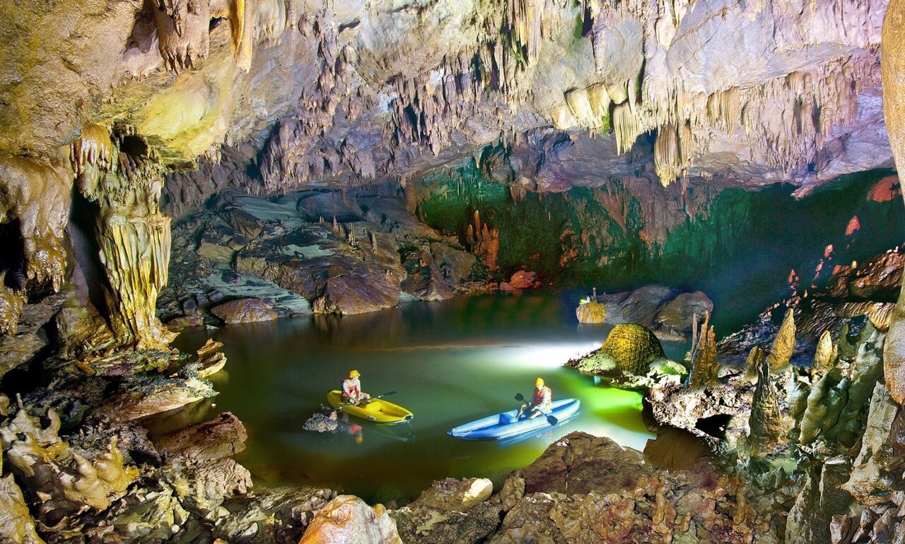 Phong Nha cave - Dark cave 1 Day image 4