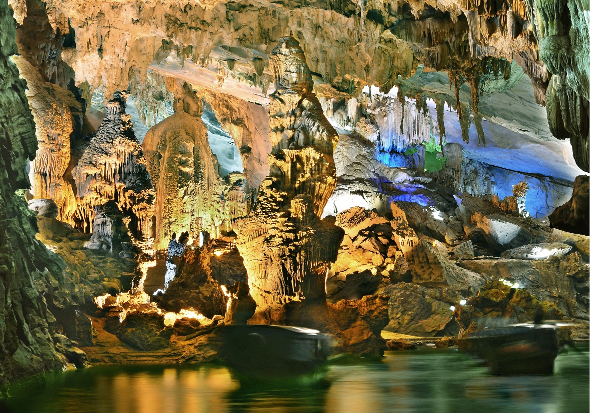 Phong Nha cave - Dark cave 1 Day image 7