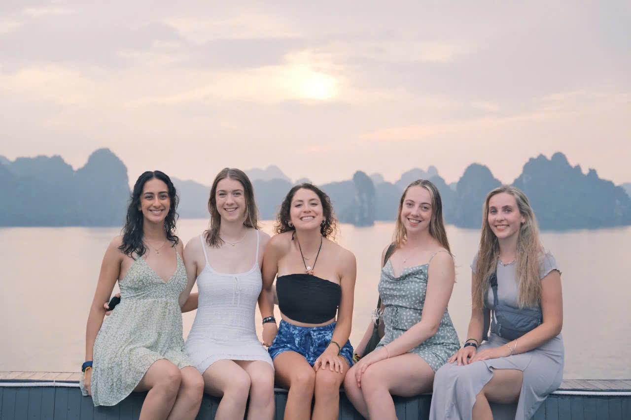 Hạ Long Patty Cruise 2 day 1 night image 3