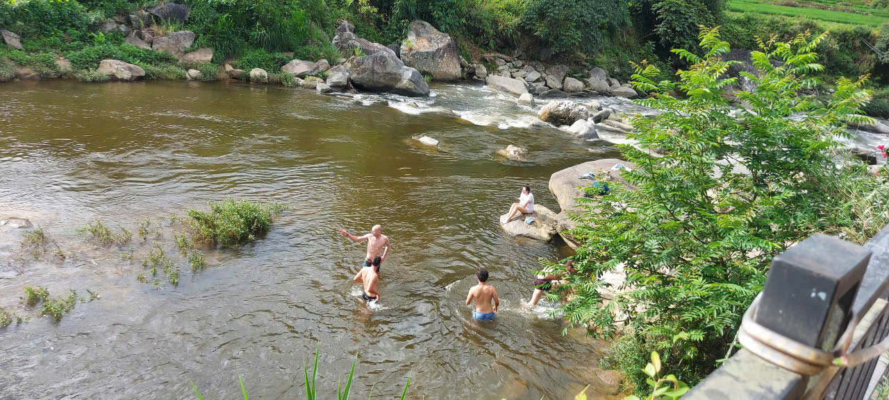 SaPa Easy Trekking 2 days 1 night sleep at Hotel image 4