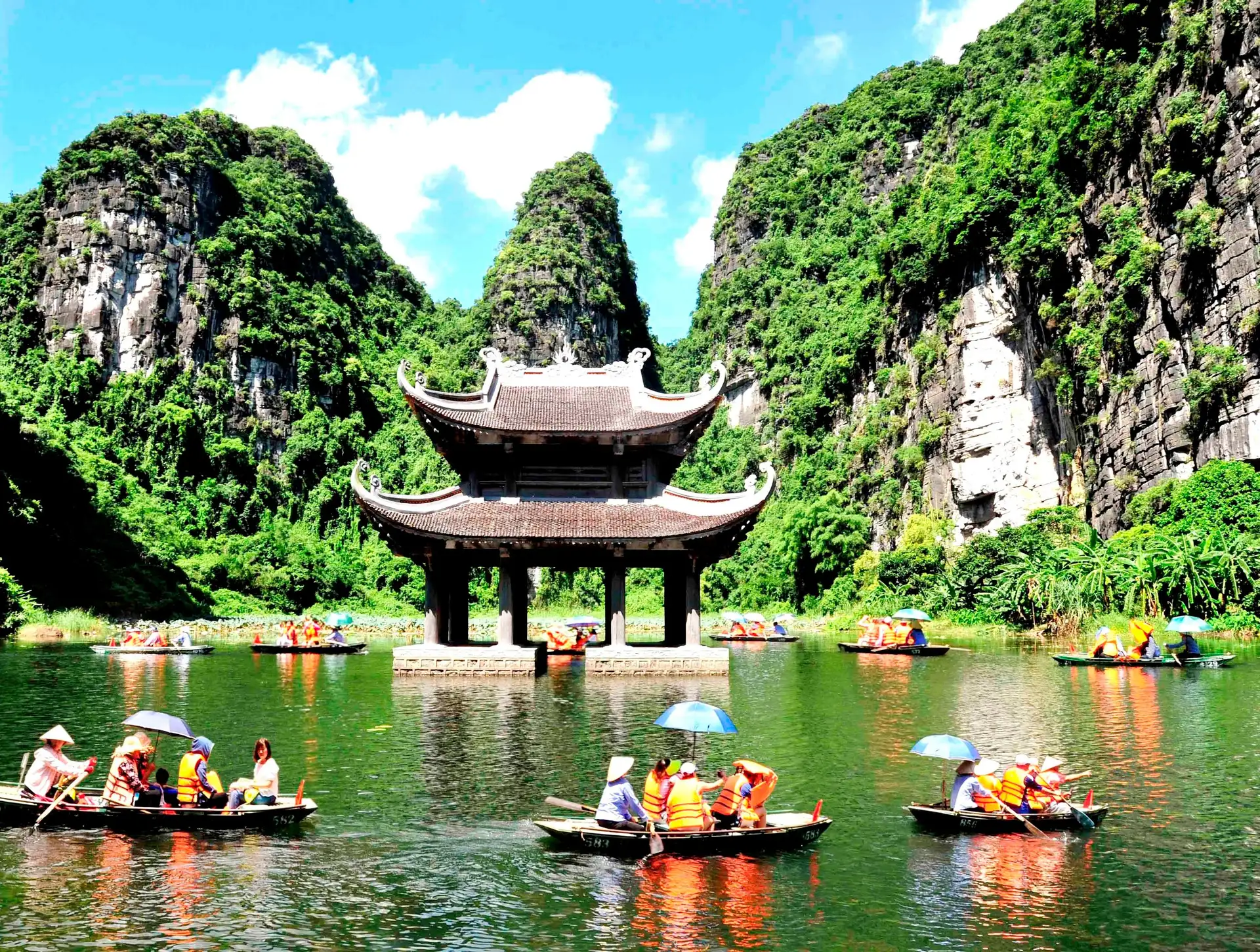 Ninh Binh Jeep Adventure: Bich Dong, Trang An, and Mua Cave