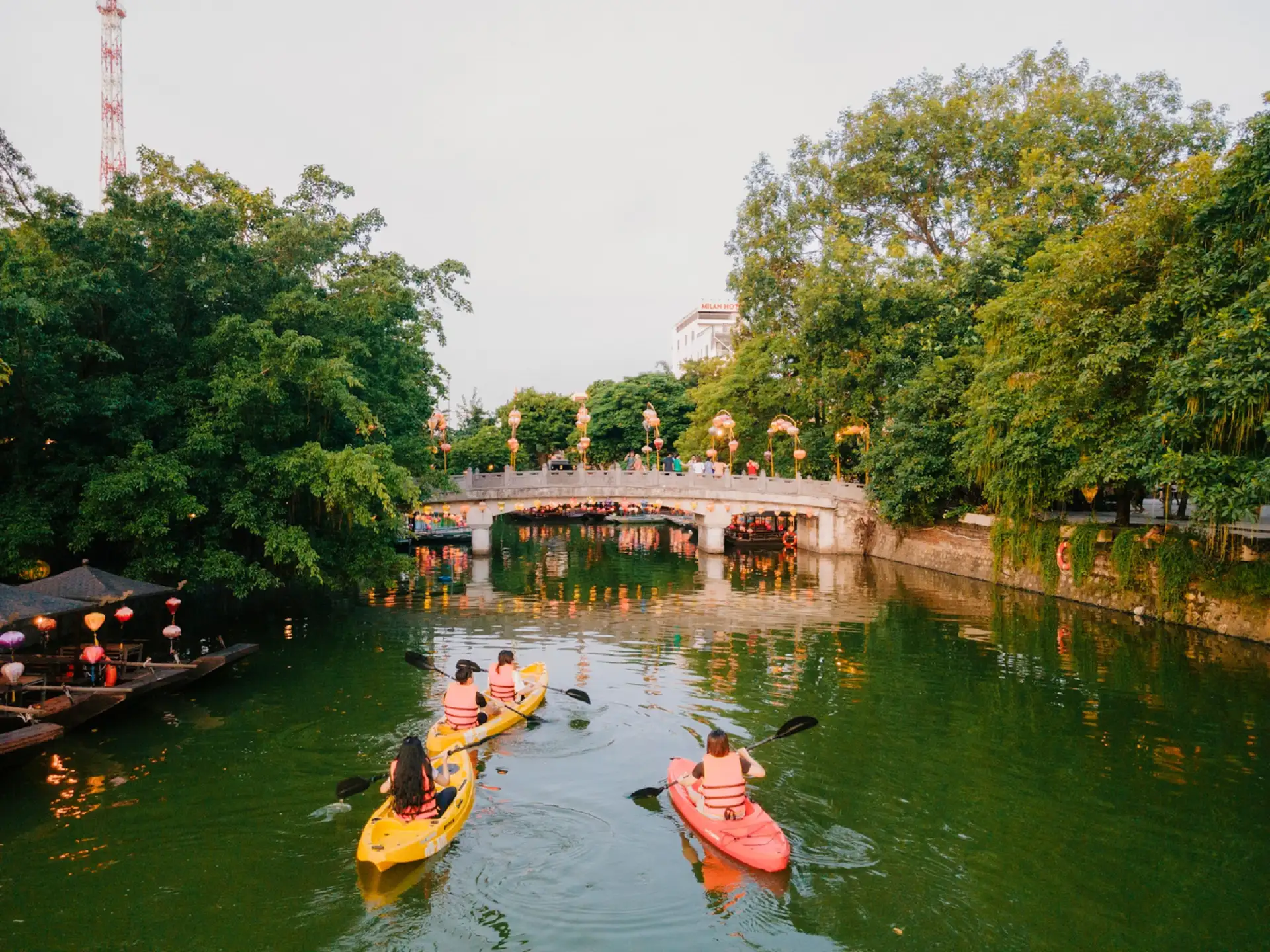 From Ninh Binh: Hoa Lu, Bich Dong Pagoda & Kayaking Tour