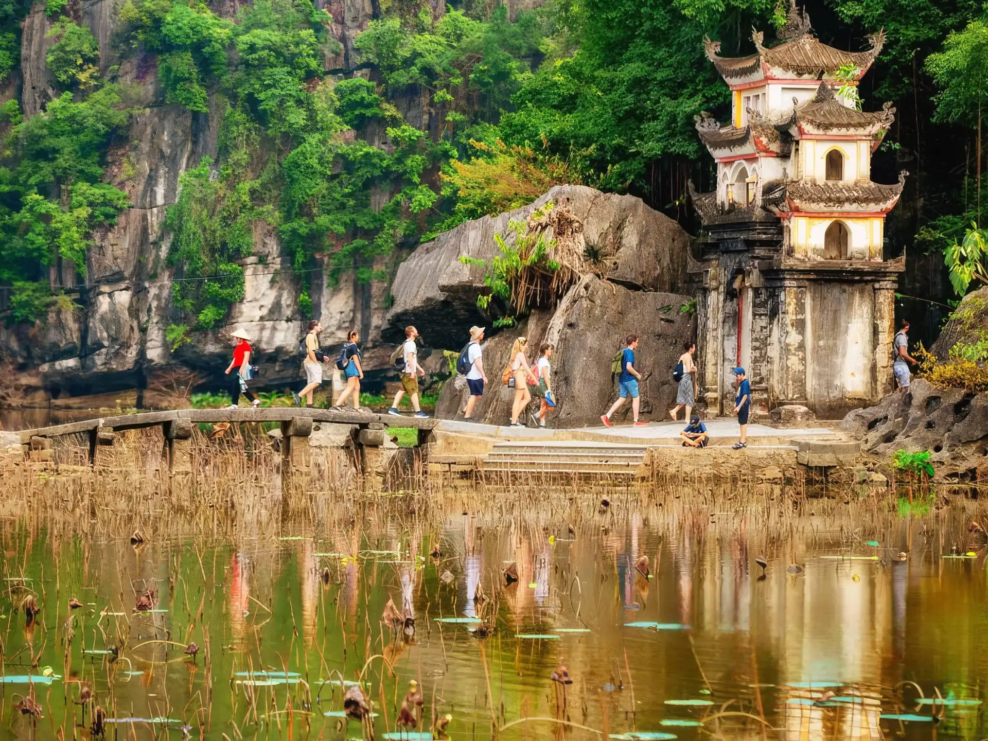 Ninh Binh: Linh Coc- Bich Dong- Thai Vi- Jeep Tour & Kayak